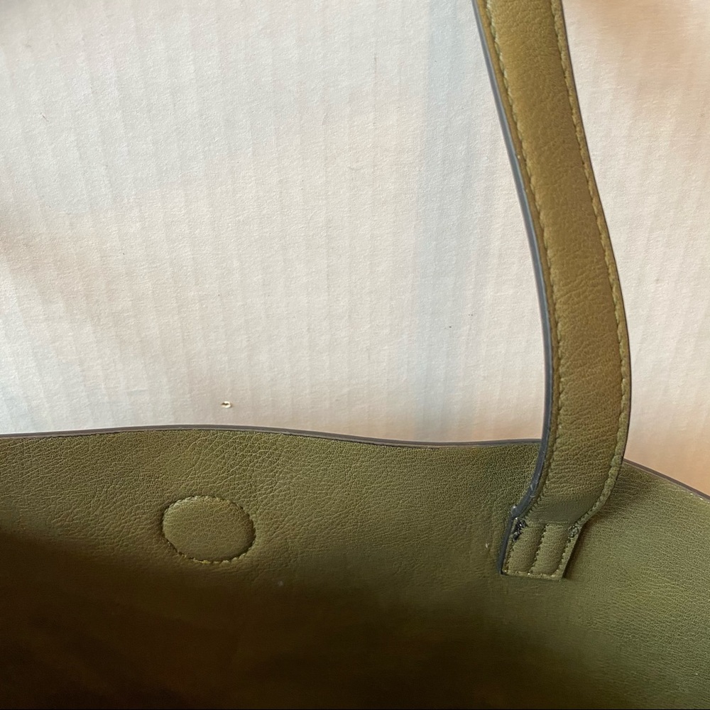 Steve Madden black and hunter green tassel shopper tote faux leather laptop bag - Picture 7 of 11